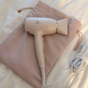 T3 Travel blowdryer